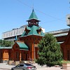Und noch ein hölzernes und damit erdbebenresistentes, altes Gebäude in Almaty: das Musikinstrumente-Museum im Panfilow-Park. Dort werden traditionelle kasachische Musikinstrumente ausgestellt.