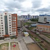Blick vom Hostel in Astana, in dem ich gewohnt habe, auf das umgebende Wohngebiet. Nicht nur das representative Zentrum der Stadt sondern auch ganz normale Wohngebiete wie dieser waren eine architektonische Augenweide.