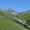 Blick zurück auf den Talgar-Pass mit der höchstgelegenen Seilbahnstation. Nur am morgen des ersten Tages hat es etwas geregnet, danach während aller 4 Tage meiner Wanderung herrschte ein vorzügliches, sonniges Wetter.