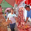 Fleischverkauf am Grünen Basar in Duschanbe, der Hauptstadt von Tadschikistan. Die Stadt hat knapp 800.000 Einwohner, fast jeder 10. Tadschike wohnt hier.