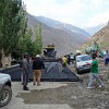 Straßenbau auf dem Wege von Pandschakent nach Duschanbe. Obwohl es große Arbeitslosigkeit in Tadschikistan gibt, werden die Straßen von Chinesen gebaut.