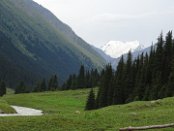 In the Altyn Arashan Valley the tired long distance trekkers are awarded with showers and hot springs. Up the valley, the view is dominated by a picture-perfect view of the snow-topped 4,260m Palatka (‘Tent’) peak.